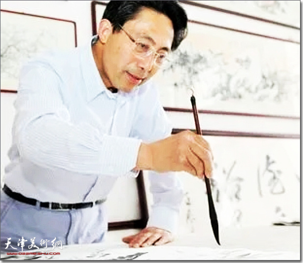 王星(江苏),1954年生。江苏省美术家协会会员、江南书画院画师、江阴市书画院特聘画师。