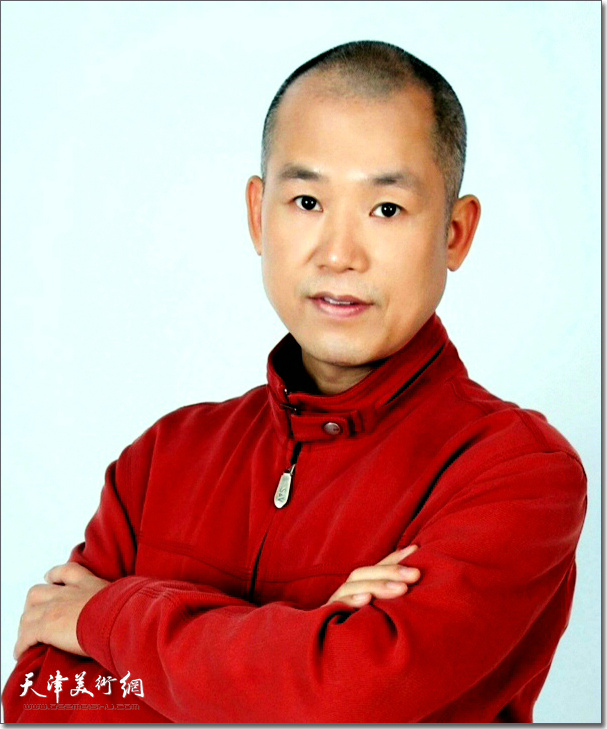 庞鹏(广东),广东省美术家协会会员,中国服装设计师协会会员。