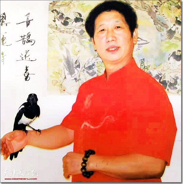 赵金龙(天津),1953年生。现居北京。国尊书画院副院长,北青文化艺术空同文化馆副馆长。